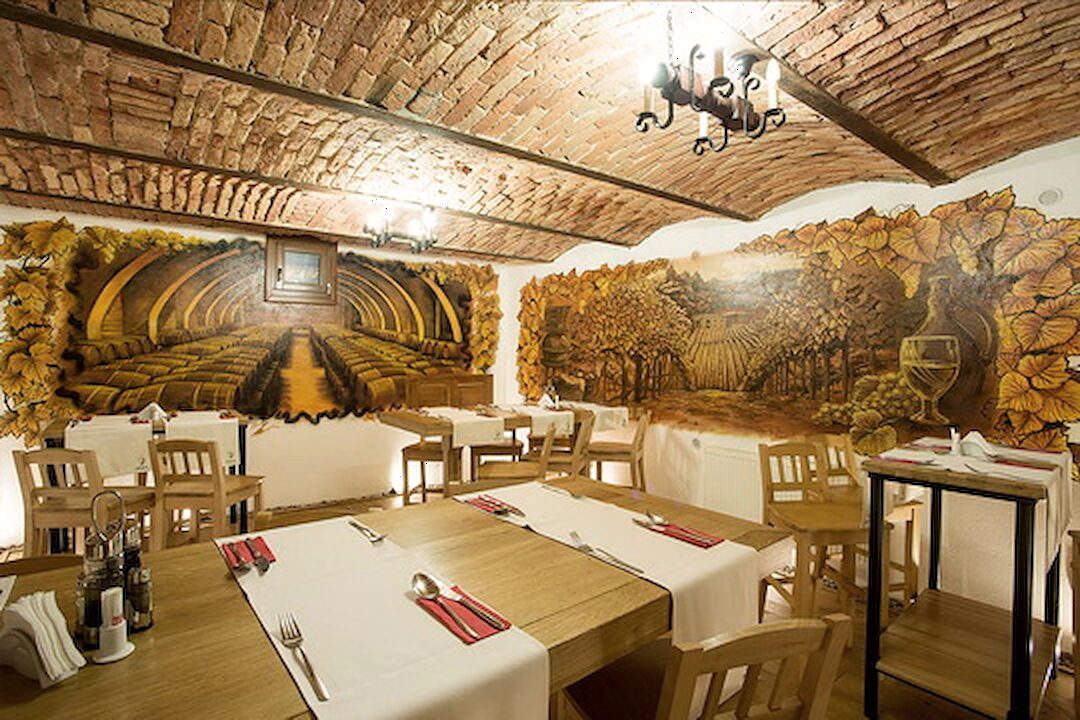 Sala boltită Pilvax, cu frescă de podgorie